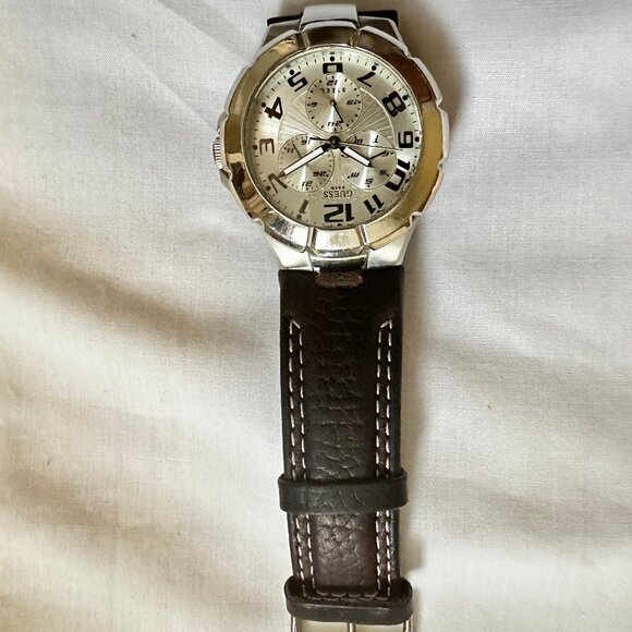 Guess Steel 190199G1 Men's Wrist Watch Brown Leather Band, New Battery, Quartz - Picture 9 of 9